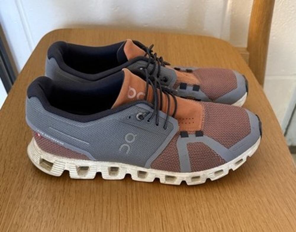 ON Cloud 5 Men’s Size 9 Combo Fossil Canyon Sneakers Running Shoes